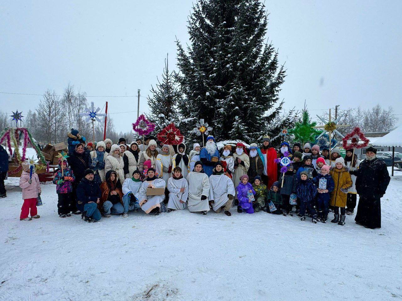 Вчера, в светлый праздник Рождества Христова, в рамках X Белоозёрских Рождественских чтений и проекта «Зима в Подмосковье» в г. Белоозёрский состоялось традиционное театрализованное представление - «Рождественское шествие»