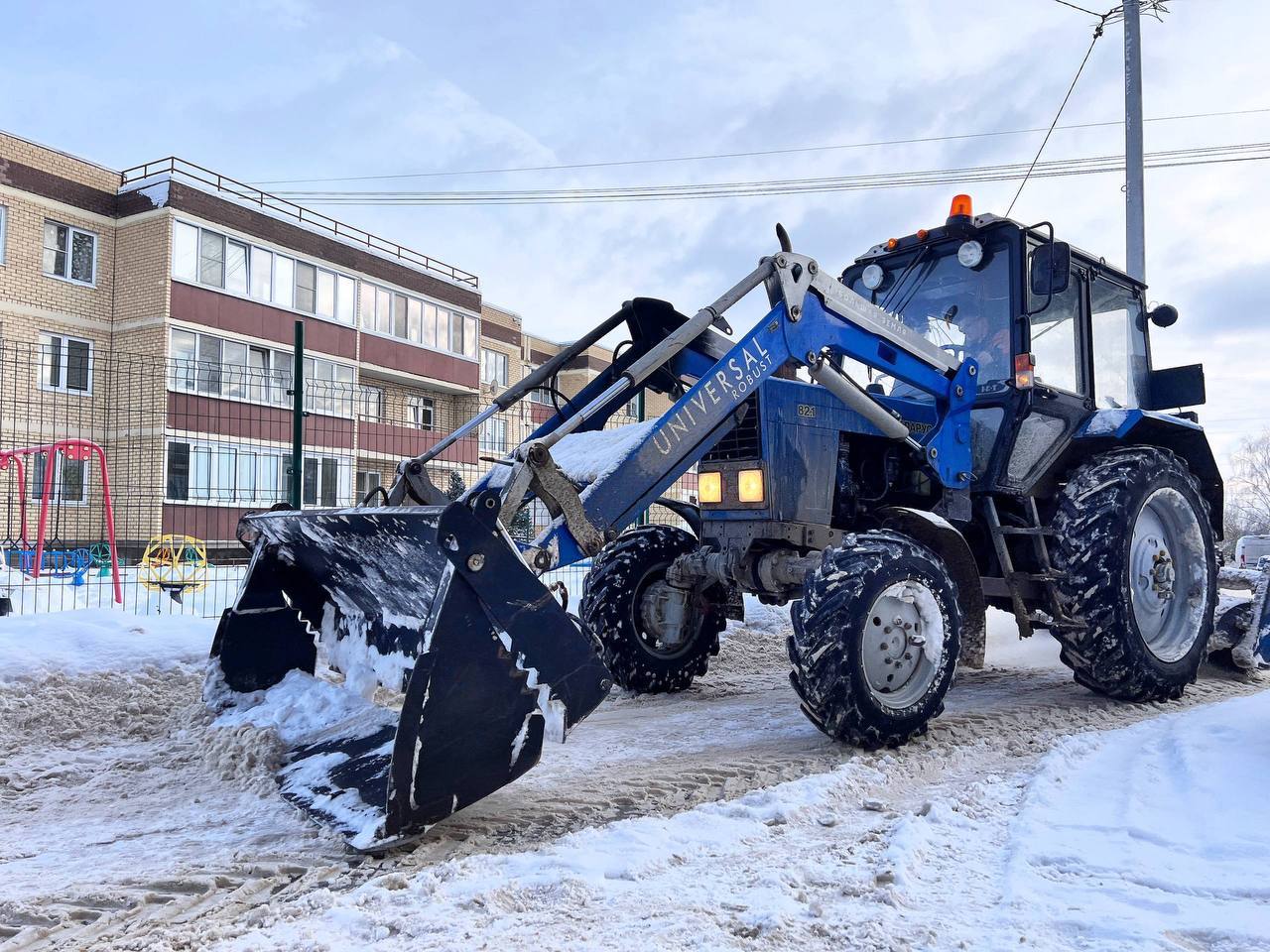 По прогнозам синоптиков, сегодня и завтра ожидаются аномальные снегопады из-за балканского циклона По прогнозам синоптиков, сегодня и завтра ожидаются аномальные снегопады из-за балканского циклона