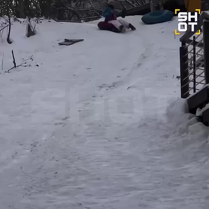 Москвичка сломала позвонок, катаясь на ватрушке в Новый год
