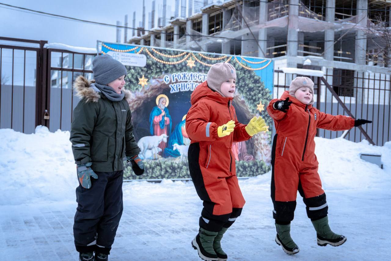 Детский праздник организовали люберецкие депутаты в деревне Марусино Детский праздник организовали люберецкие депутаты в деревне Марусино