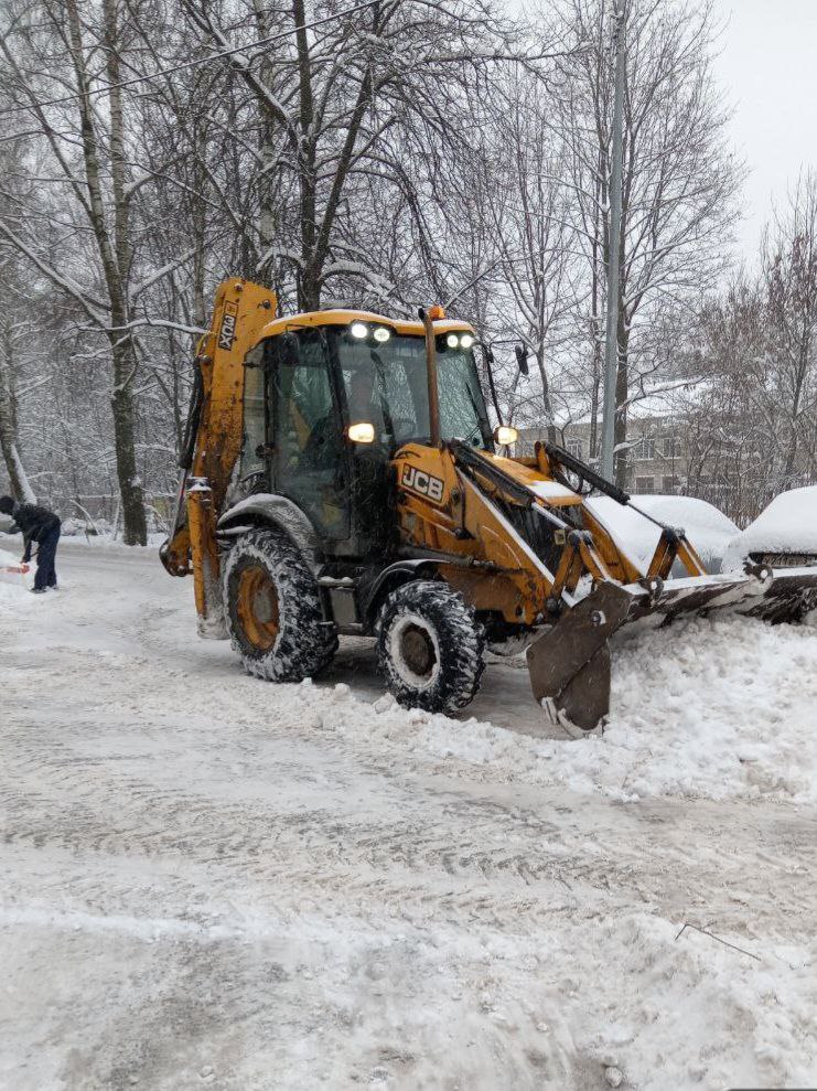 Уборка снега в городском округе не останавливается! Уборка снега в городском округе не останавливается!