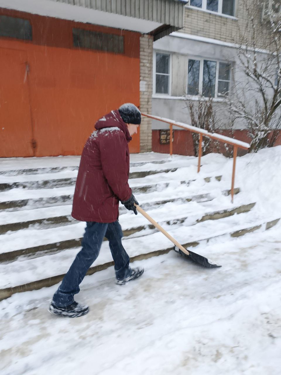 Уборка снега в городском округе не останавливается! Уборка снега в городском округе не останавливается!
