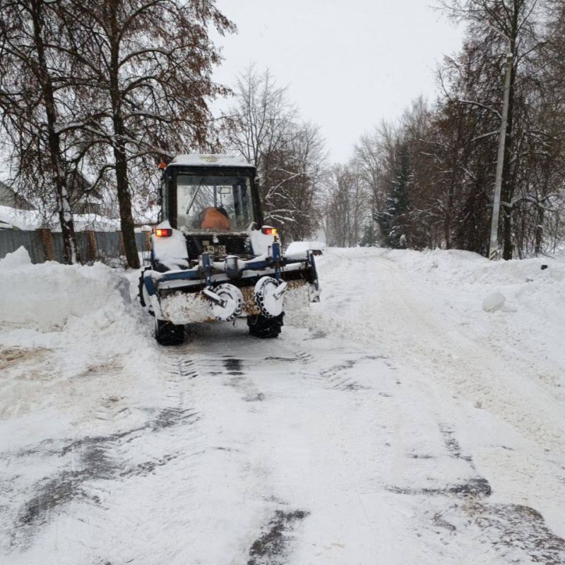Продолжаем уборку территории Домодедово от снега