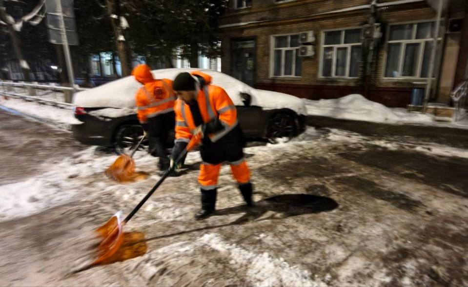Игорь Трифонов: В Королёве, как и во всем Московском регионе продолжается снегопад, который синоптики называют сильнейшим за последние годы Игорь Трифонов: В Королёве, как и во всем Московском регионе продолжается снегопад, который синоптики называют сильнейшим за последние годы