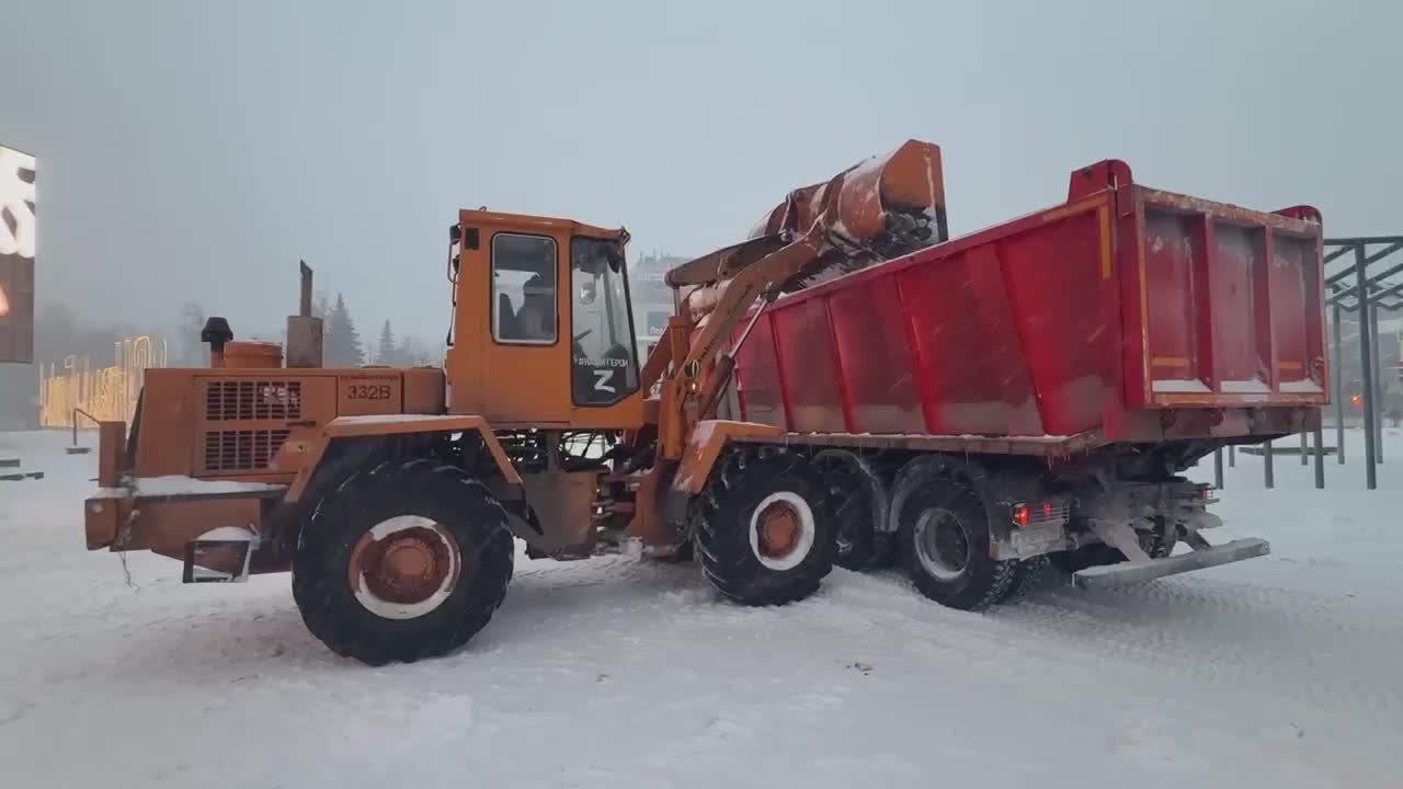 Максим Красноцветов: Наш регион накрыл один из самых сильных снегопадов за последнее время