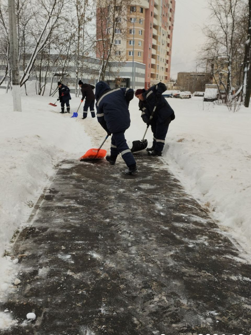 Уборка снега в городском округе не останавливается! Уборка снега в городском округе не останавливается!