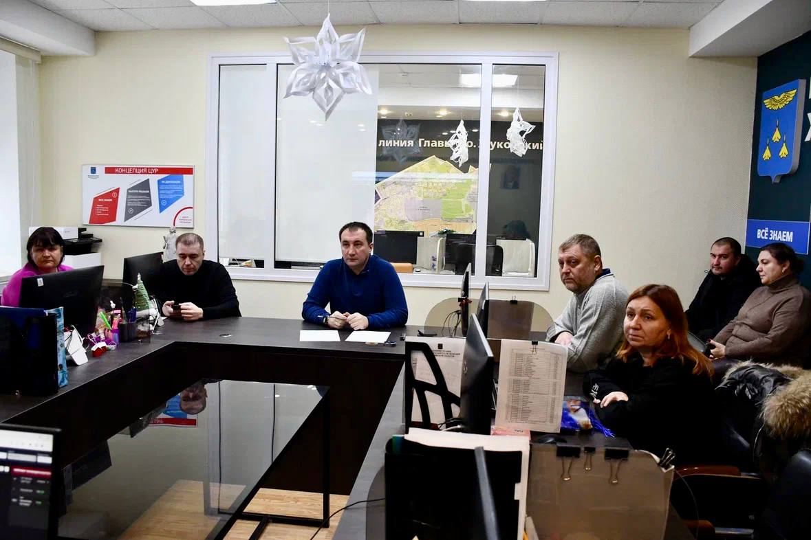 Провел оперативный штаб по вопросам ликвидации последствий снегопада Провел оперативный штаб по вопросам ликвидации последствий снегопада