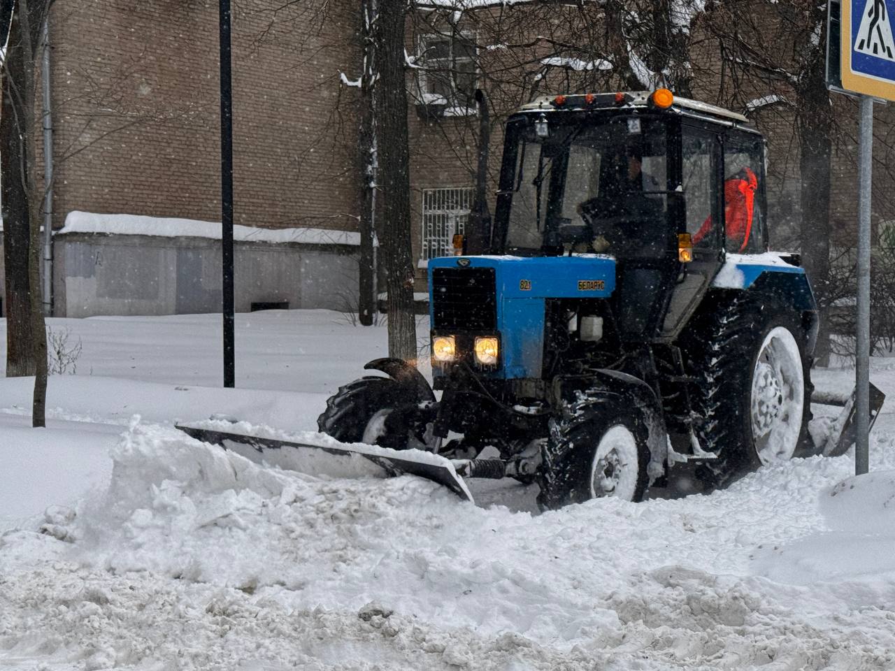 Провел оперативный штаб по вопросам ликвидации последствий снегопада Провел оперативный штаб по вопросам ликвидации последствий снегопада