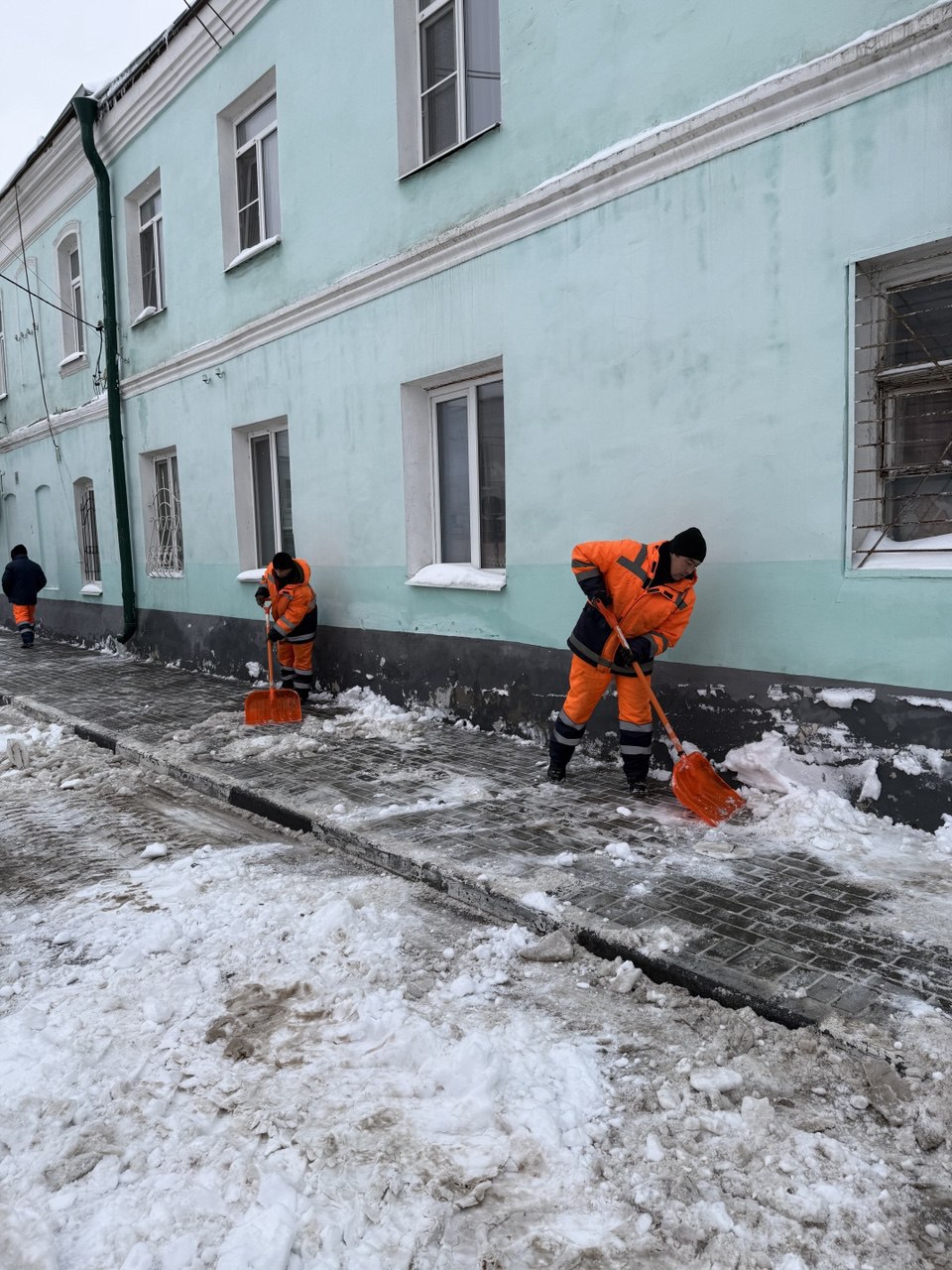Дорожные и коммунальные службы продолжают расчищать территорию Городского округа Коломна от снежных заносов Дорожные и коммунальные службы продолжают расчищать территорию Городского округа Коломна от снежных заносов