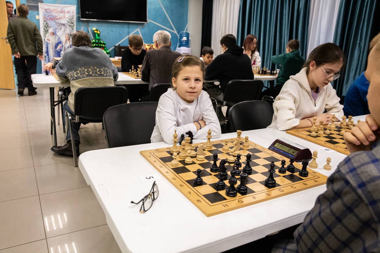 Открытый новогодний турнир собрал любителей шахмат разных возрастов Открытый новогодний турнир собрал любителей шахмат разных возрастов