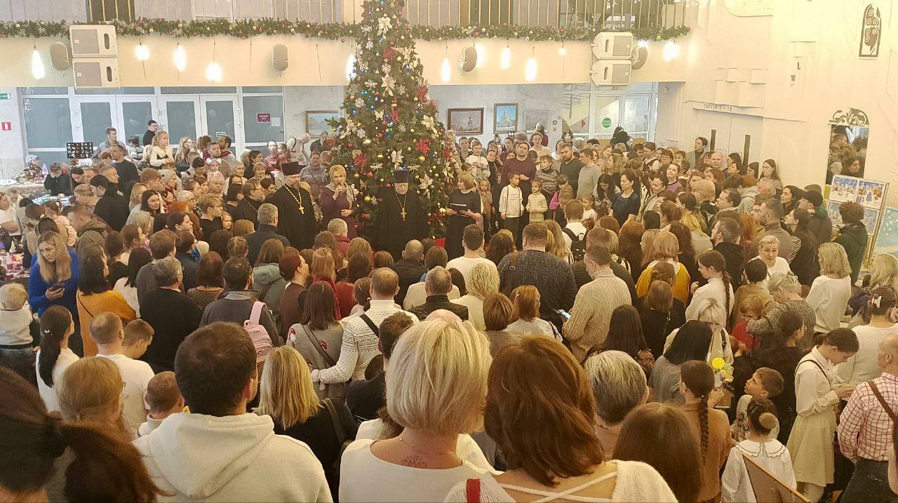 Во Дворце культуры «Подмосковье» прошёл фестиваль «Огни Рождественской ёлки» Во Дворце культуры «Подмосковье» прошёл фестиваль «Огни Рождественской ёлки»