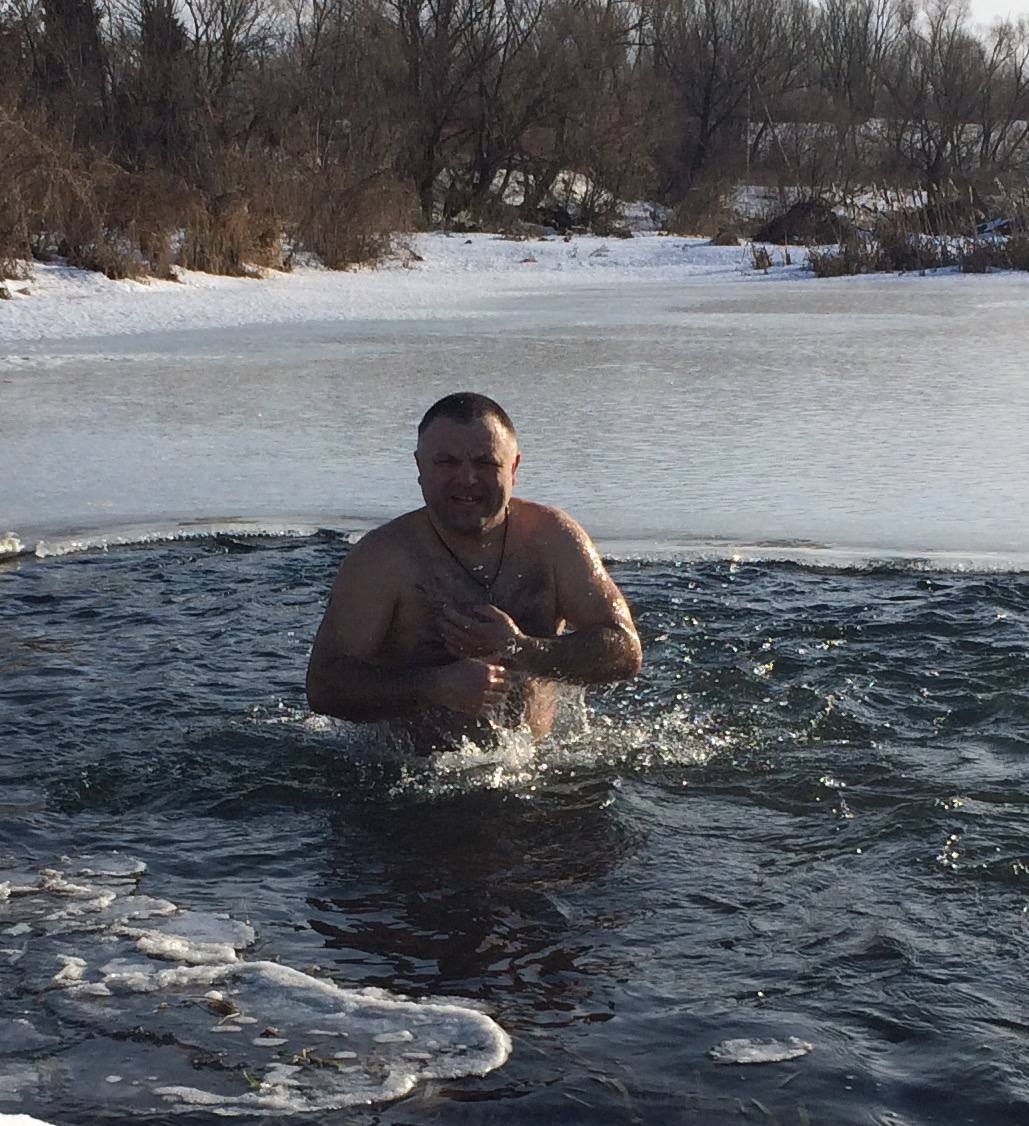 Ветеран СВО из Люберец в новогодние каникулы занимается моржеванием