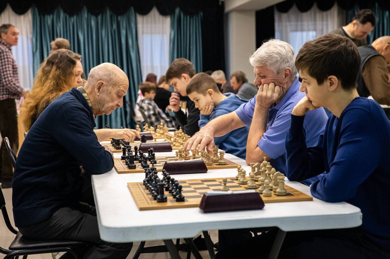 Открытый новогодний турнир собрал любителей шахмат разных возрастов Открытый новогодний турнир собрал любителей шахмат разных возрастов
