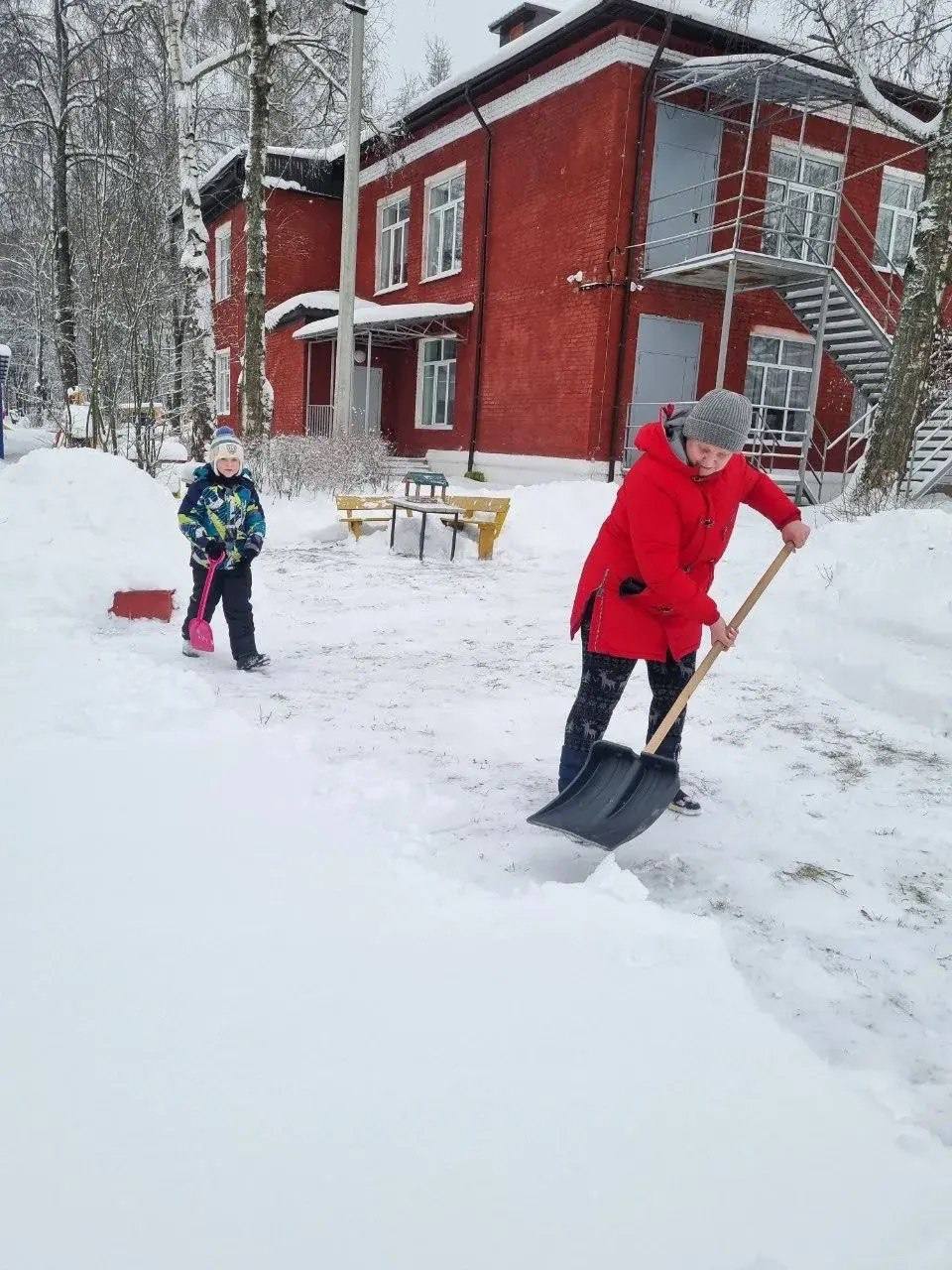 Когда мы вместе — нам по плечу любые испытания Когда мы вместе — нам по плечу любые испытания