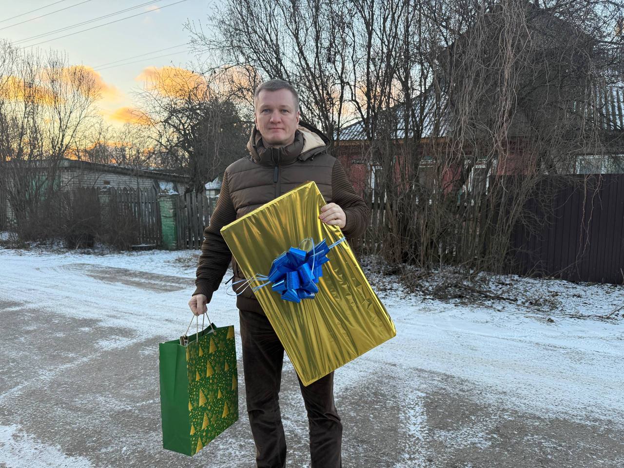 Депутаты Мособлдумы подарили новогоднее чудо детям участников СВО из Люберец Депутаты Мособлдумы подарили новогоднее чудо детям участников СВО из Люберец