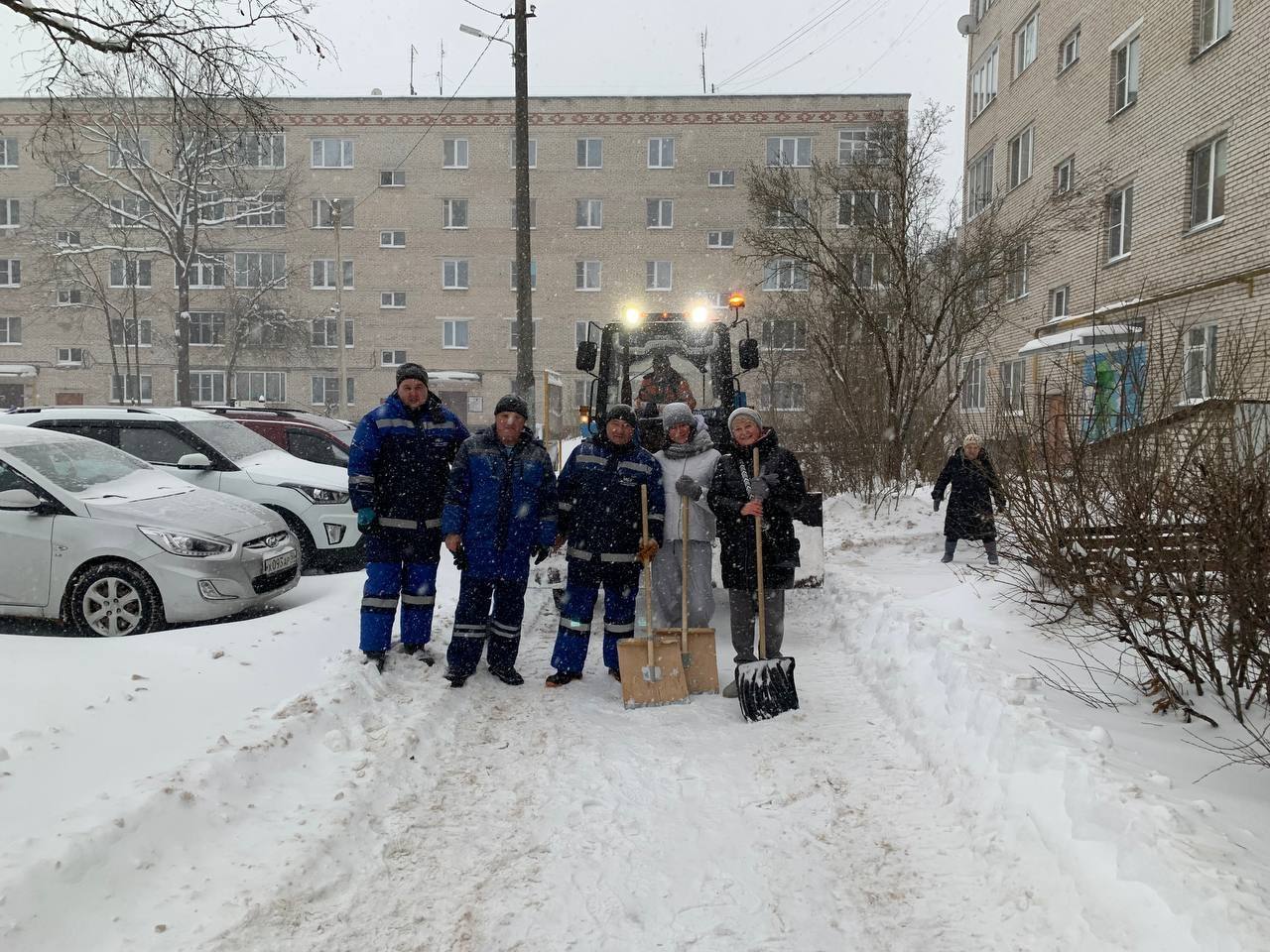 Когда мы вместе — нам по плечу любые испытания Когда мы вместе — нам по плечу любые испытания