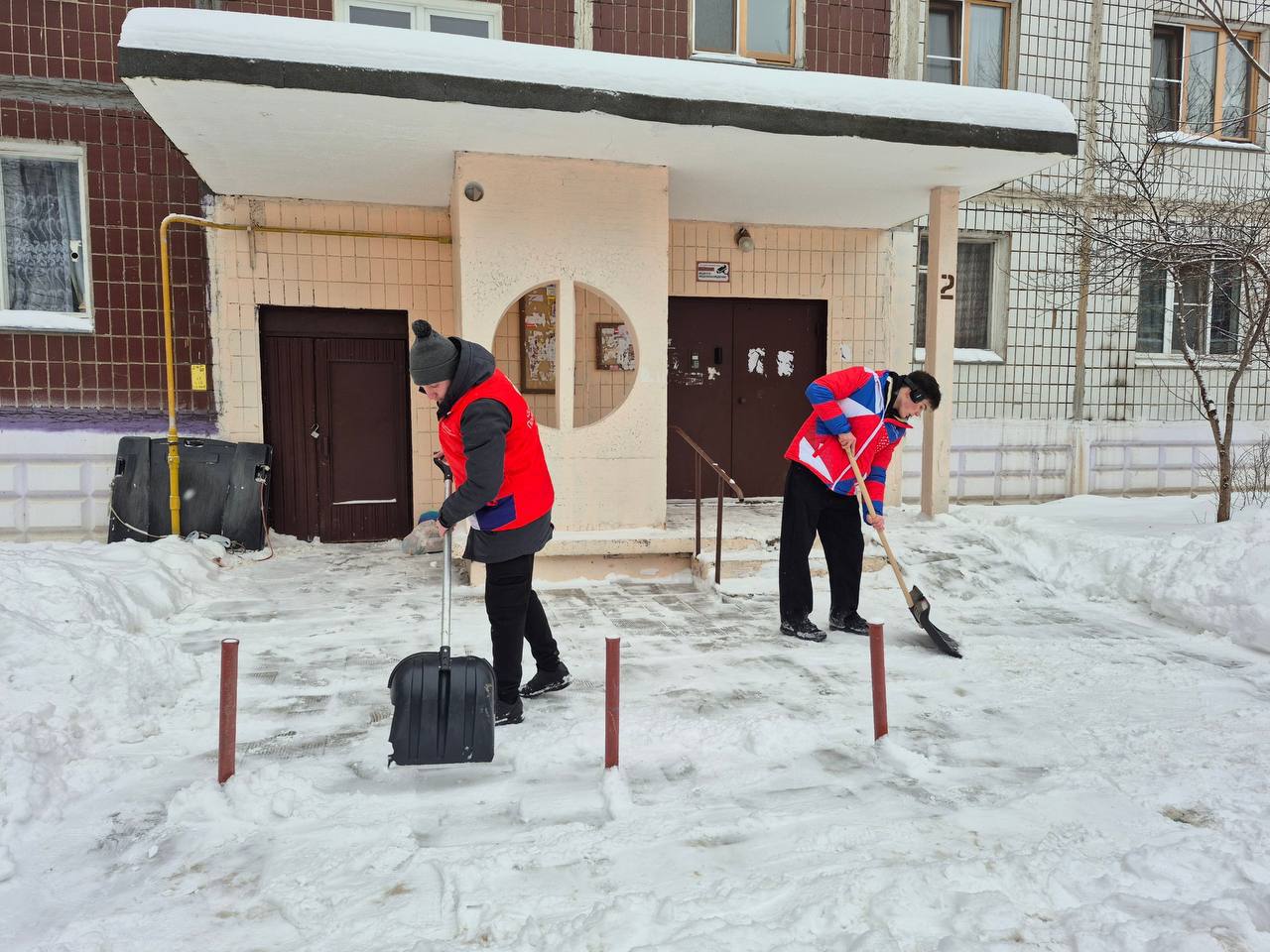 Когда мы вместе — нам по плечу любые испытания Когда мы вместе — нам по плечу любые испытания