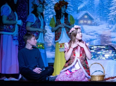 В Культурном центре имени Н.П. Васильева прошел детский спектакль «Самая ясная звезда»