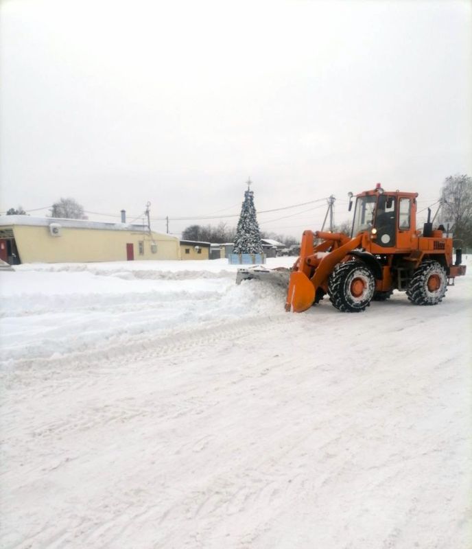 Александр Гречищев: Сегодня на территории Городского округа Коломна дорожные службы работают в сельских населенных пунктах Пирочи, Негомож, Городец, Реброво, Мощаницы, СНТ «Березка-1», Стояньево, Кобяково, СНТ «Озёры», СНТ...