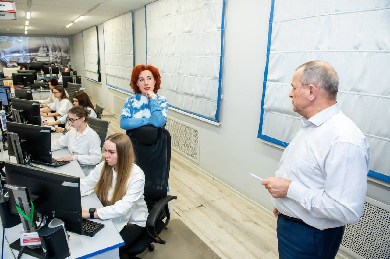 Татьяна Витушева: Разобрали работу муниципального Центра управления регионом – системы, которая на сегодня стала надежным помощником администрации, помогает вести мониторинг ситуации на территории, оперативно решать и... Татьяна Витушева: Разобрали работу муниципального Центра управления регионом – системы, которая на сегодня стала надежным помощником администрации, помогает вести мониторинг ситуации на территории, оперативно решать и...