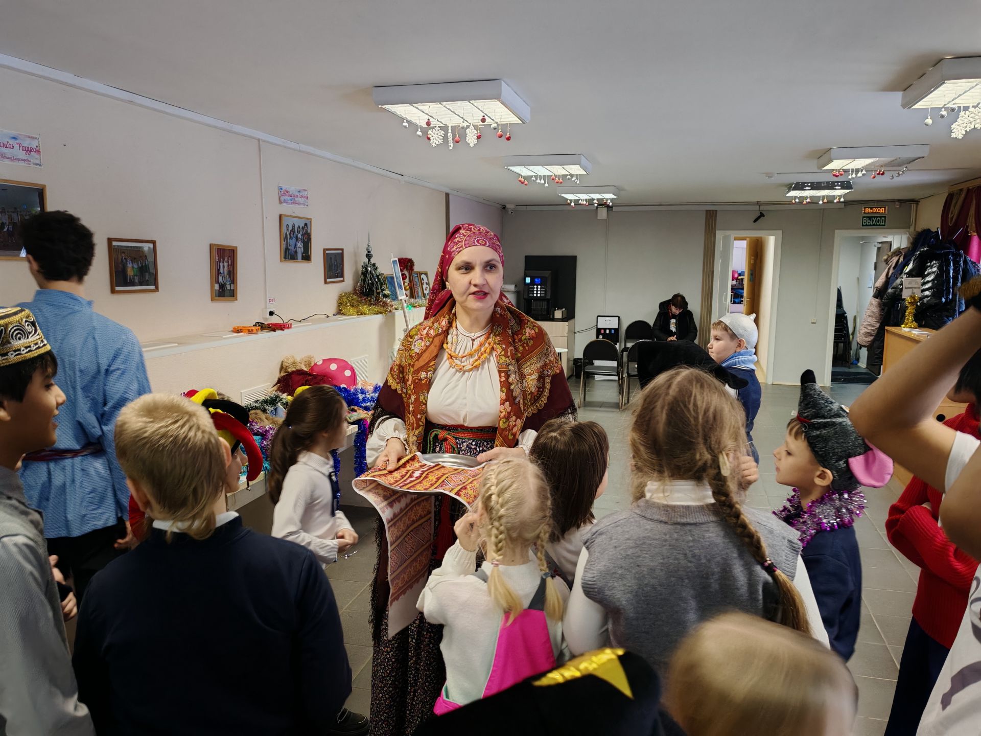 Наши новости. Фольклорная программа "Зимние вечерки" прошла в с. Молоди м.о. Чехов Наши новости. Фольклорная программа "Зимние вечерки" прошла в с. Молоди м.о. Чехов