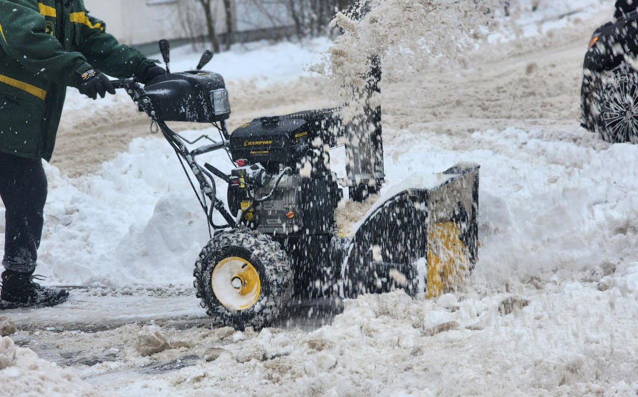 Специалисты МБУ «Благоустройство СП» расчистили пешеходные дорожки на Клементьевке и Северном посёлке Специалисты МБУ «Благоустройство СП» расчистили пешеходные дорожки на Клементьевке и Северном посёлке