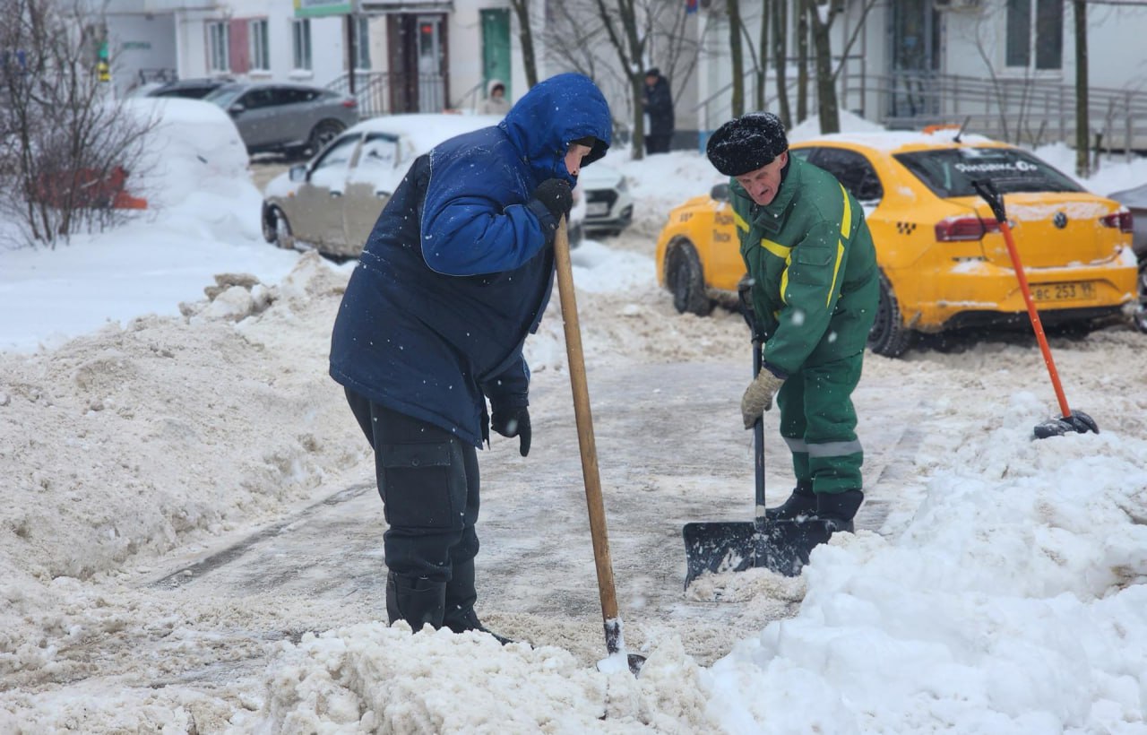 Специалисты МБУ «Благоустройство СП» расчистили пешеходные дорожки на Клементьевке и Северном посёлке Специалисты МБУ «Благоустройство СП» расчистили пешеходные дорожки на Клементьевке и Северном посёлке