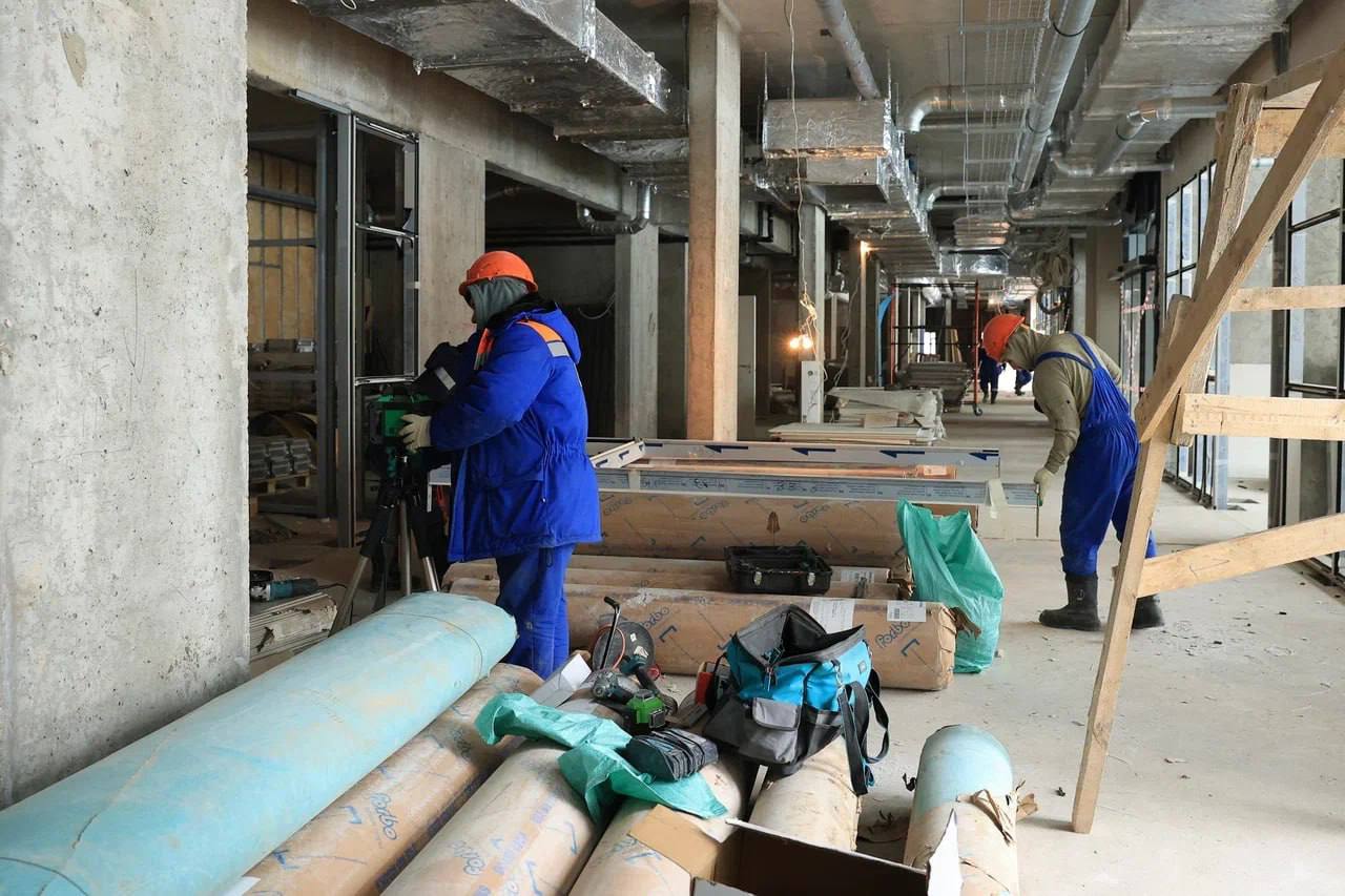 Игорь Трифонов: В нашем городе продолжается строительство новой комплексной поликлиники для взрослых и детей на улице Циолковского Игорь Трифонов: В нашем городе продолжается строительство новой комплексной поликлиники для взрослых и детей на улице Циолковского