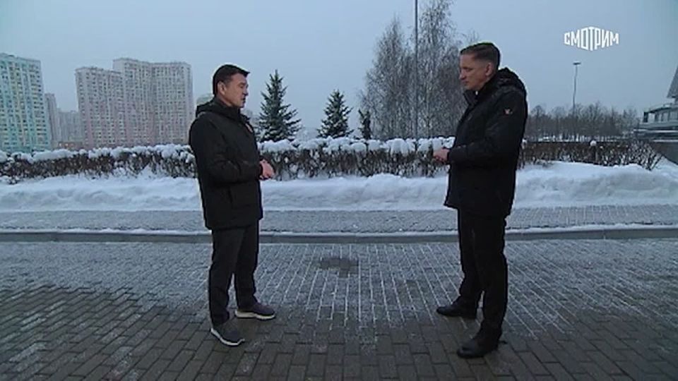 11111В Подмосковье принята большая программа модернизации сферы ЖКХ, сообщил в интервью "России 1" губернатор региона Андрей Воробьев