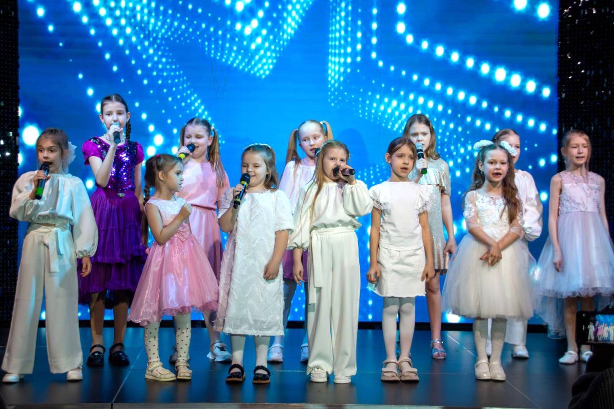 В Электростали прошел праздничный концерт «Еще раз про Новый год»