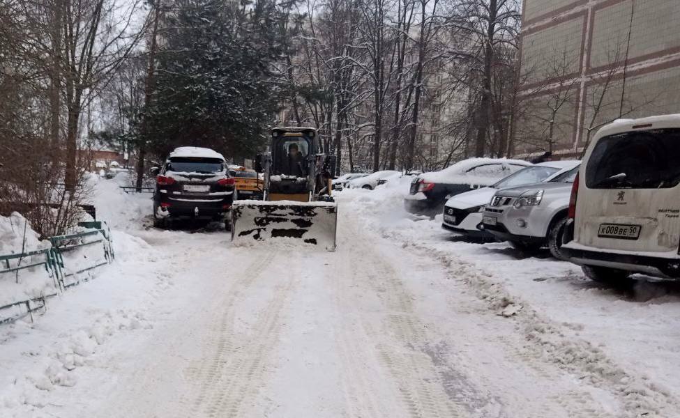 Работа кипит! Продолжаем расчищать улицы нашего города Работа кипит! Продолжаем расчищать улицы нашего города