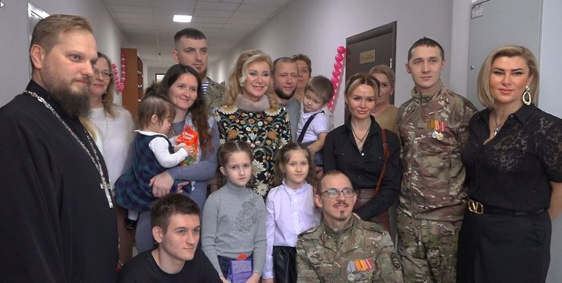 Певица Виктория Цыганова и ветераны СВО подарили праздник подопечным центра «Растим вместе» Певица Виктория Цыганова и ветераны СВО подарили праздник подопечным центра «Растим вместе»