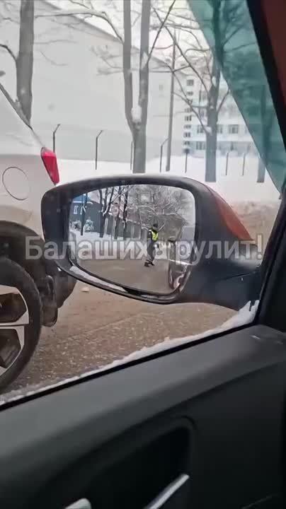 Огонь по Porsche в Балашихе полицейские открыли после того, как водитель дважды столкнулся с патрульной машиной