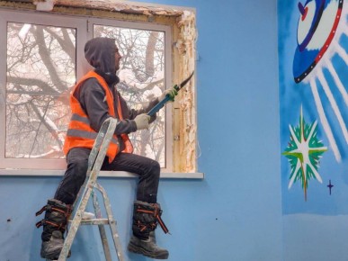 В дошкольном отделении школы №27 завершают демонтаж старых покрытий