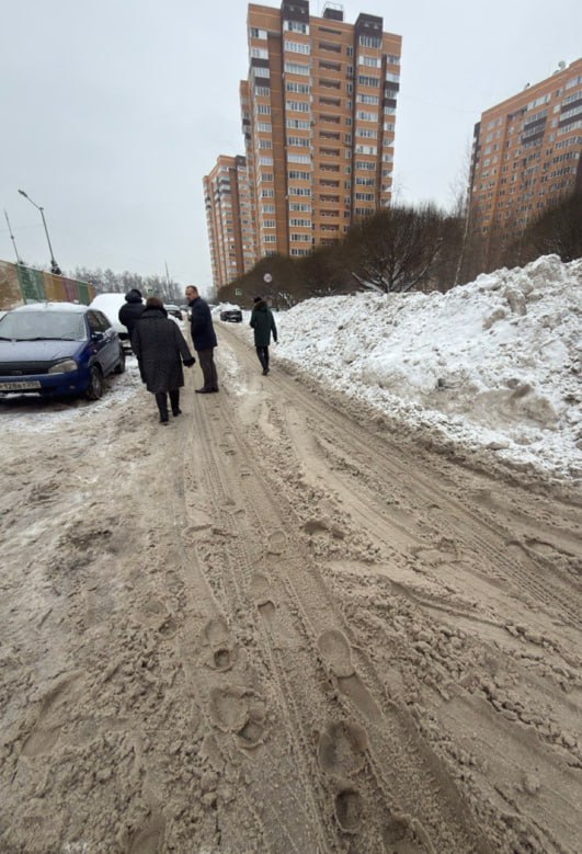 Уборка снега: заместители главы Долгопрудного провели контрольный объезд округа Уборка снега: заместители главы Долгопрудного провели контрольный объезд округа