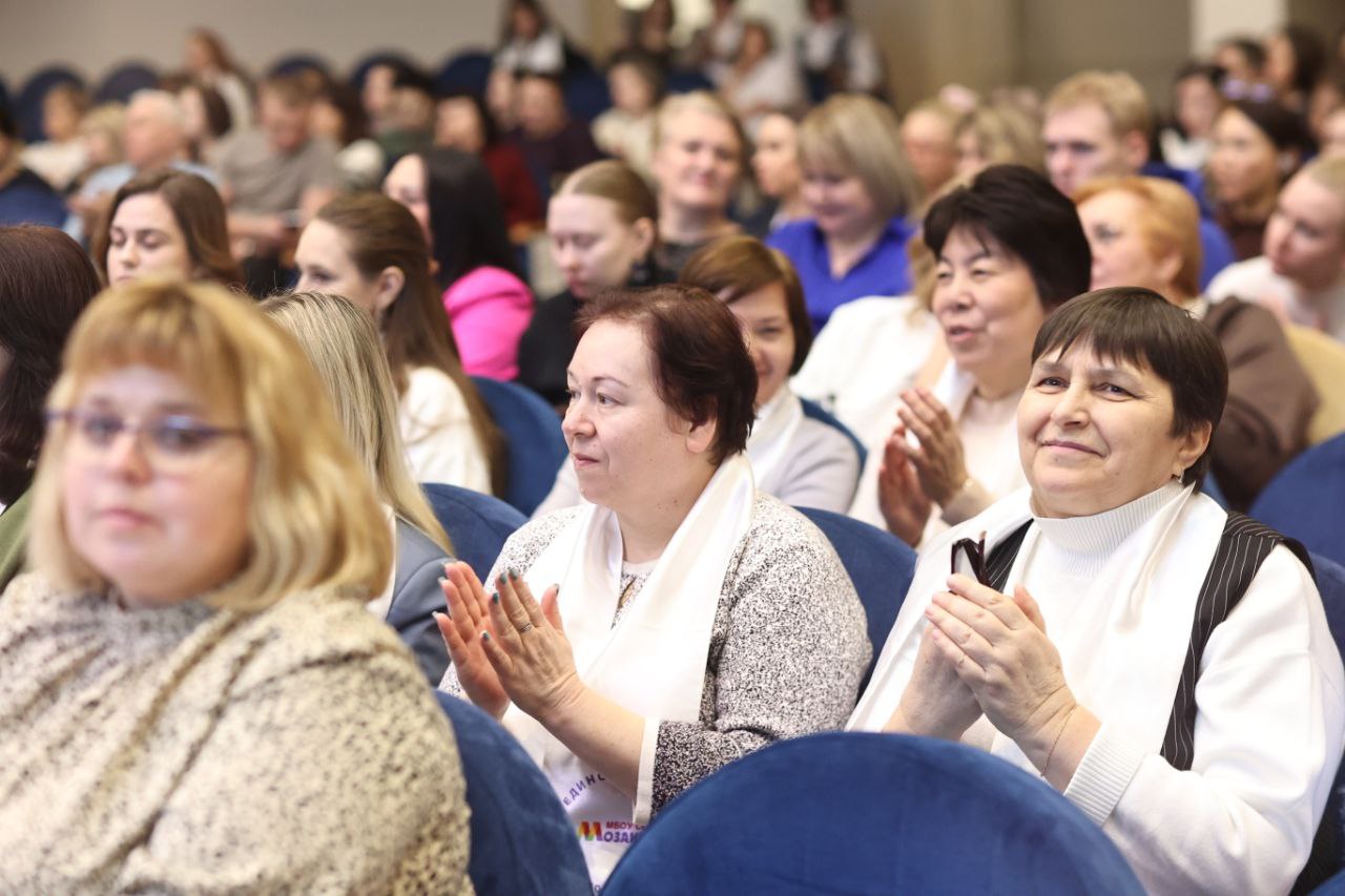 Дмитрий Волков: Искренне поздравляю учителя русского языка и литературы школы №1 Елизавету Алексеевну Глазкову, которая стала победителем муниципального этапа конкурса «Учитель года-2026»! Дмитрий Волков: Искренне поздравляю учителя русского языка и литературы школы №1 Елизавету Алексеевну Глазкову, которая стала победителем муниципального этапа конкурса «Учитель года-2026»!