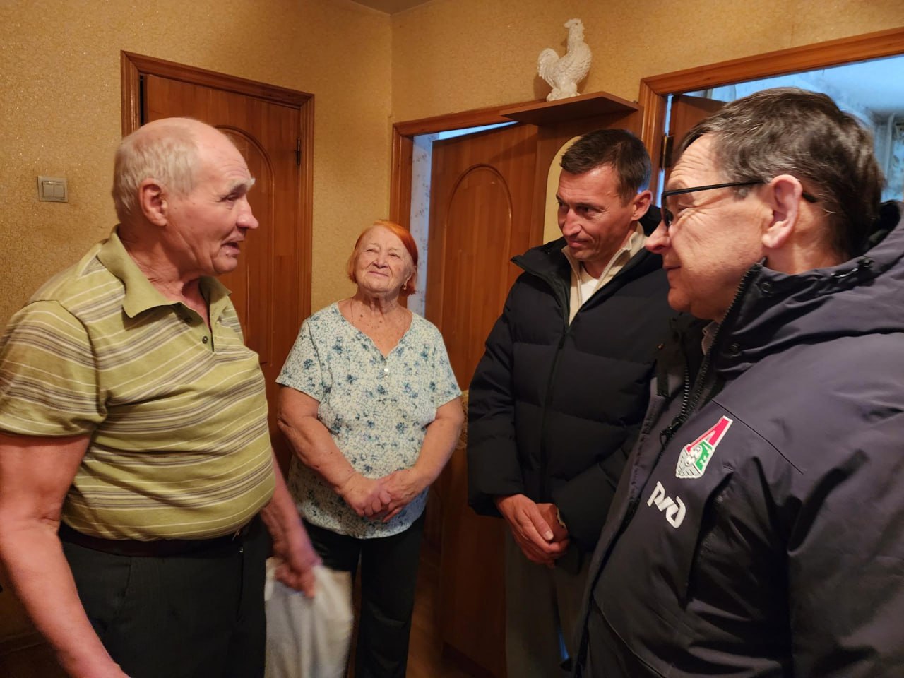 Олимпийский чемпион Александр Легков встретился в Красноармейске с блокадником в преддверии памятной даты