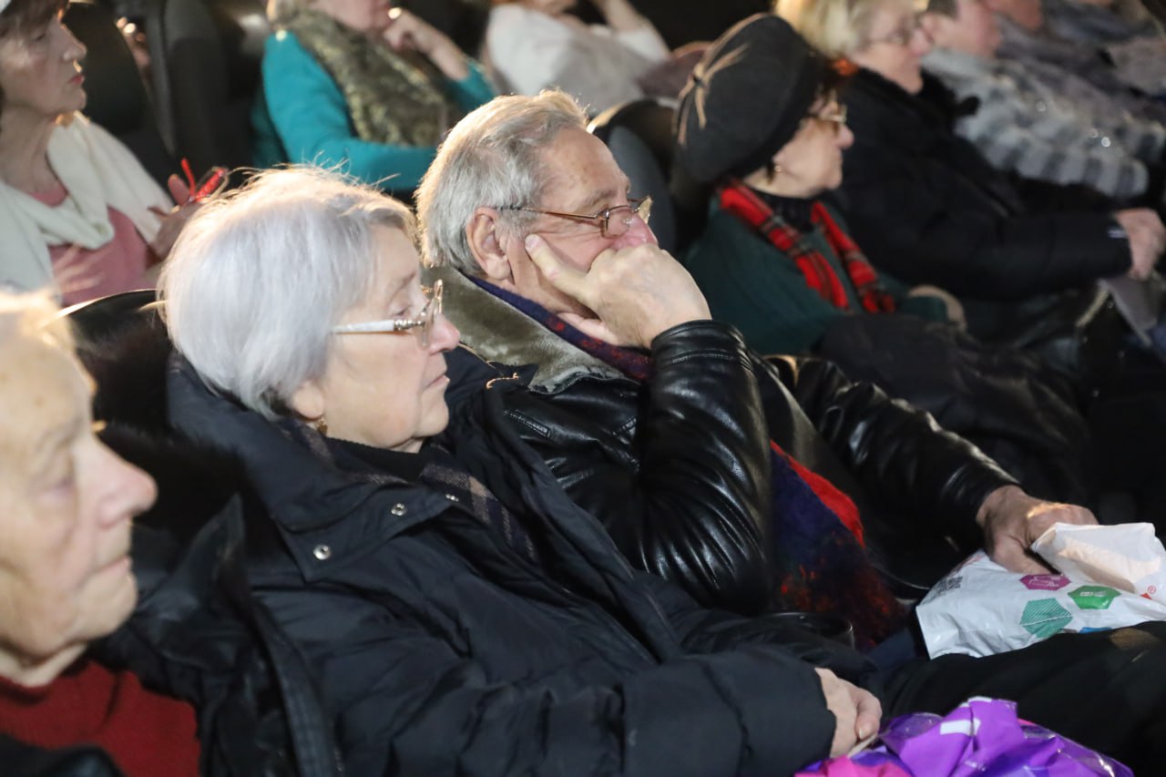 В преддверии Дня памяти жертв Холокоста во дворце культуры «Россия» состоялся специальный кинопоказ для участников СВО и членов их семей В преддверии Дня памяти жертв Холокоста во дворце культуры «Россия» состоялся специальный кинопоказ для участников СВО и членов их семей