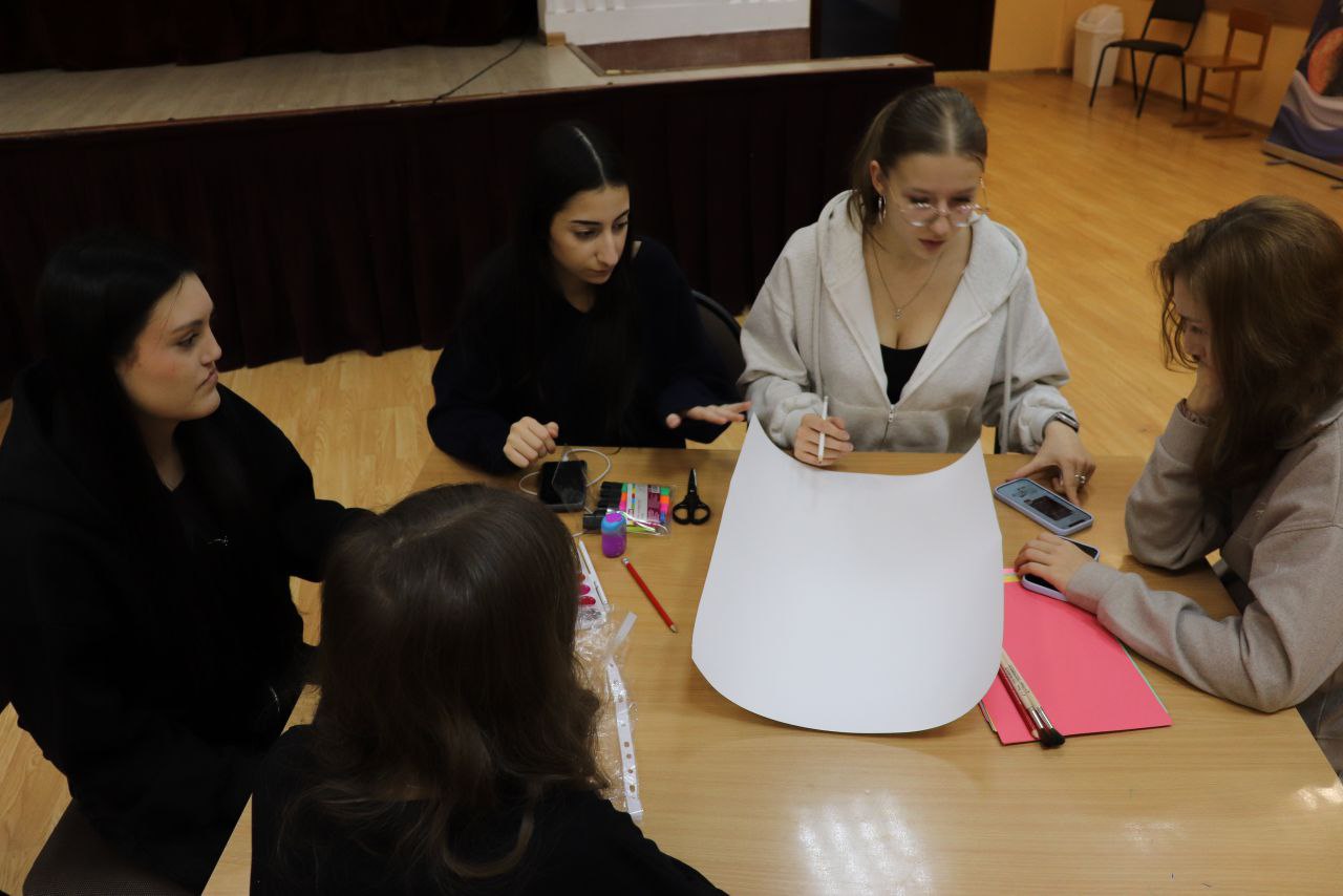 В Реутове продолжается масштабная программа по профориентации школьников В Реутове продолжается масштабная программа по профориентации школьников