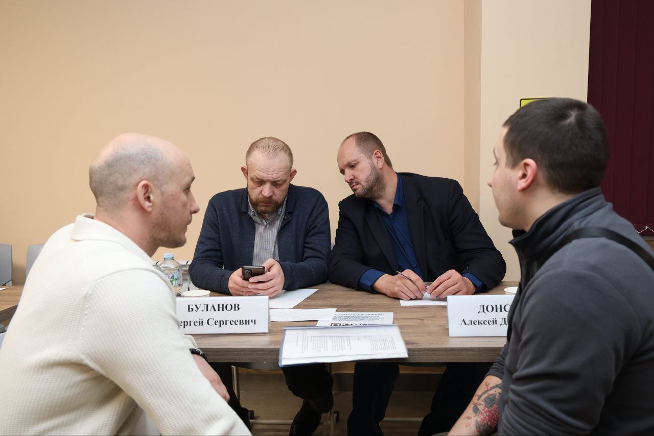 Выездной приём жителей. Вместе с коллегами провели выездную администрацию в восточном микрорайоне на площадке Электростальского колледжа Выездной приём жителей. Вместе с коллегами провели выездную администрацию в восточном микрорайоне на площадке Электростальского колледжа