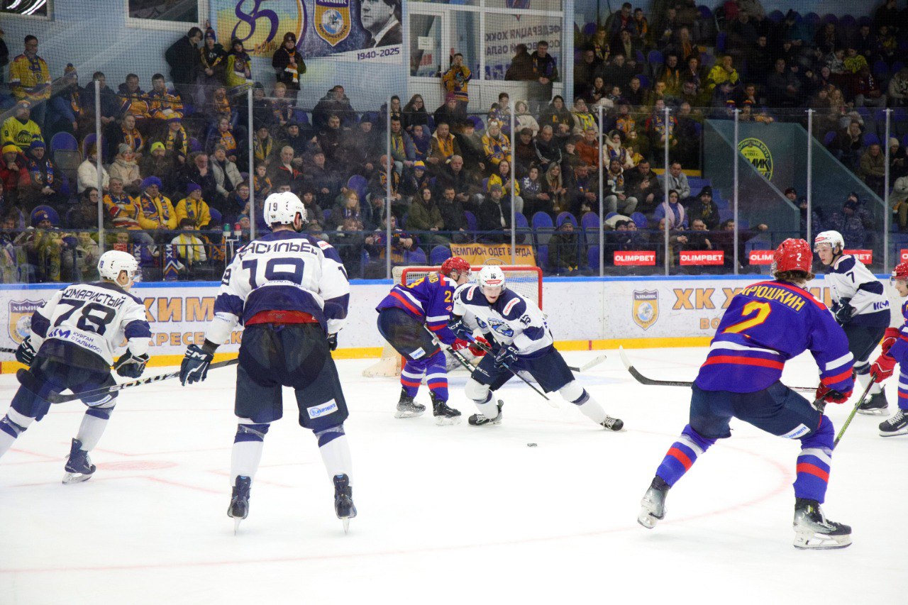 Алексей Малкин: Поддержал нашу ледовую дружину в очередной домашней игре против ХК "Зауралье" из Кургана Алексей Малкин: Поддержал нашу ледовую дружину в очередной домашней игре против ХК "Зауралье" из Кургана
