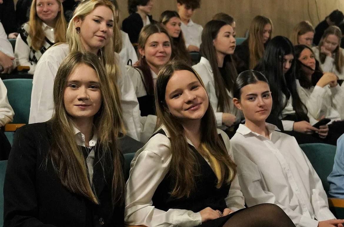 Реутовские школьники пообщались с участником СВО на Уроке мужества Реутовские школьники пообщались с участником СВО на Уроке мужества