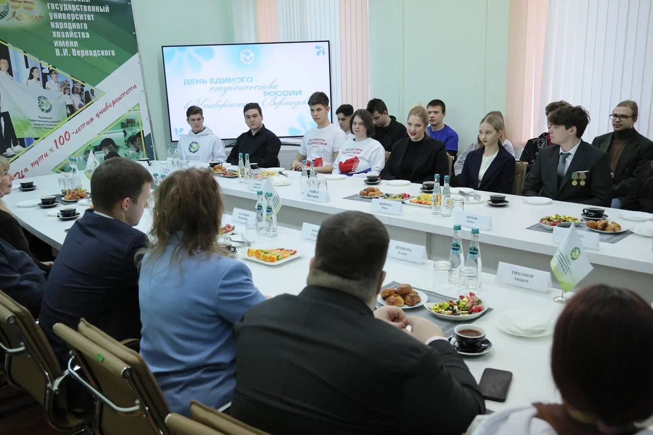 Глава Балашихи обсудил со студентами развитие округа Глава Балашихи обсудил со студентами развитие округа