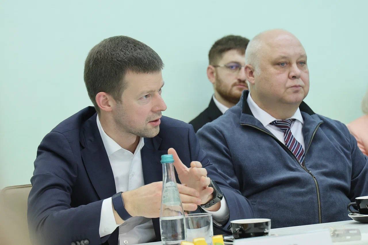 Глава Балашихи обсудил со студентами развитие округа Глава Балашихи обсудил со студентами развитие округа