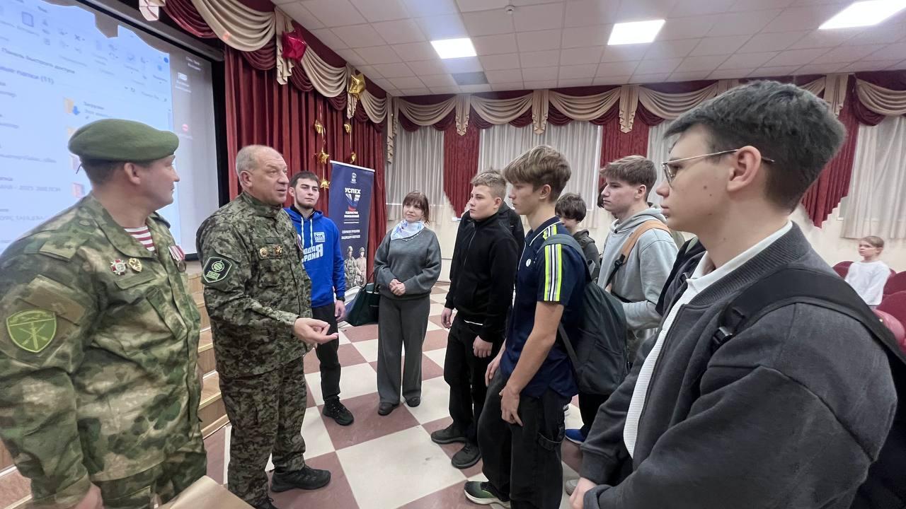 Как вынести раненого товарища из-под обстрела и не поддаться панике, когда на счету каждая секунда? Как вынести раненого товарища из-под обстрела и не поддаться панике, когда на счету каждая секунда?