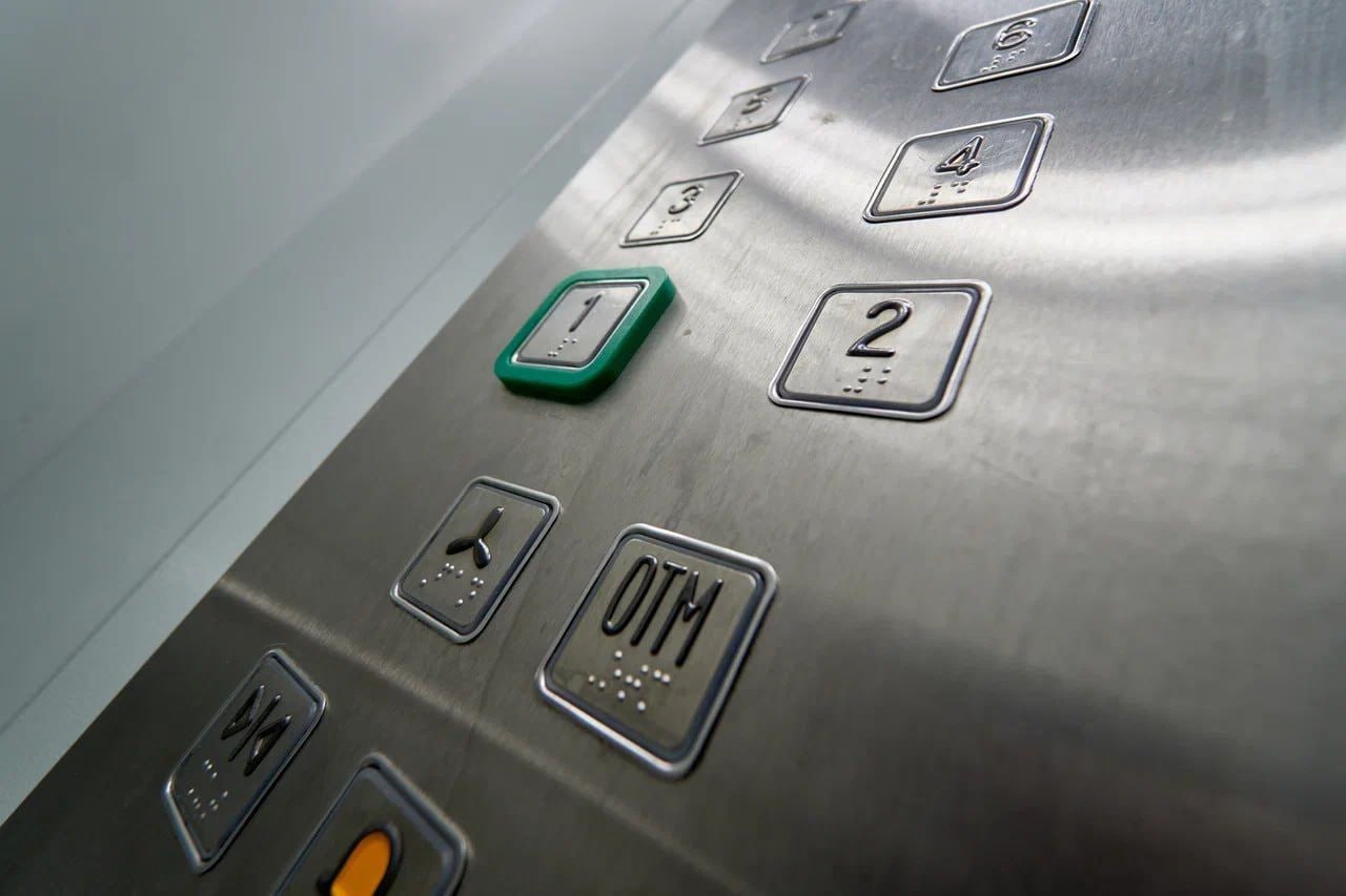 В этом году в МКД Подмосковья обновят 375 лифтов В этом году в МКД Подмосковья обновят 375 лифтов