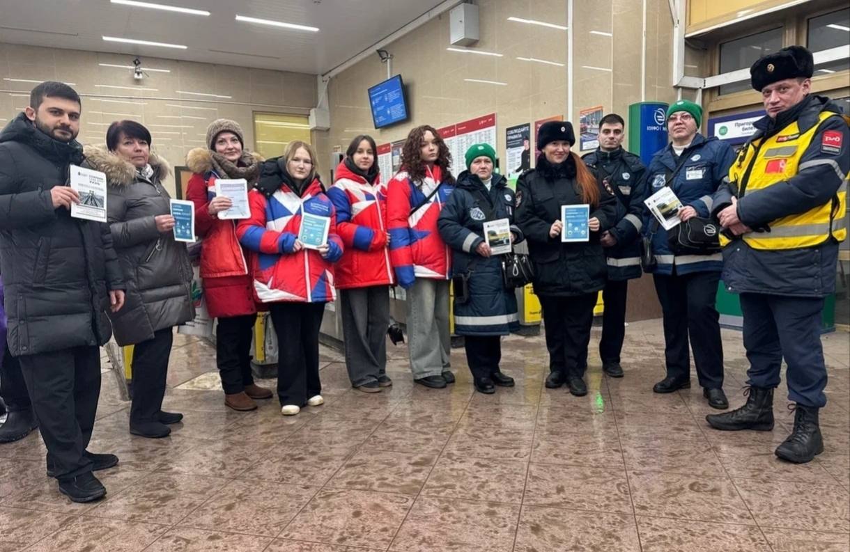 На железнодорожной станции Павшино прошел профилактический рейд Транспортная полиция провела рейдовые мероприятия, направленные на повышение безопасности пассажиров, на железнодорожной станции Павшино На железнодорожной станции Павшино прошел профилактический рейд Транспортная полиция провела рейдовые мероприятия, направленные на повышение безопасности пассажиров, на железнодорожной станции Павшино