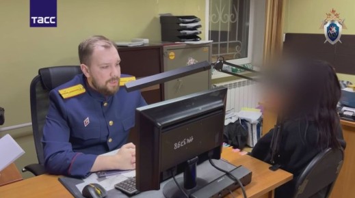 Жительница Сургута совместно с подростком взломала сейфы его отца и похитила 3 млн рублей