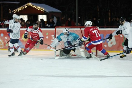 Легенды мирового хоккея выйдут на лёд в Долгопрудном!