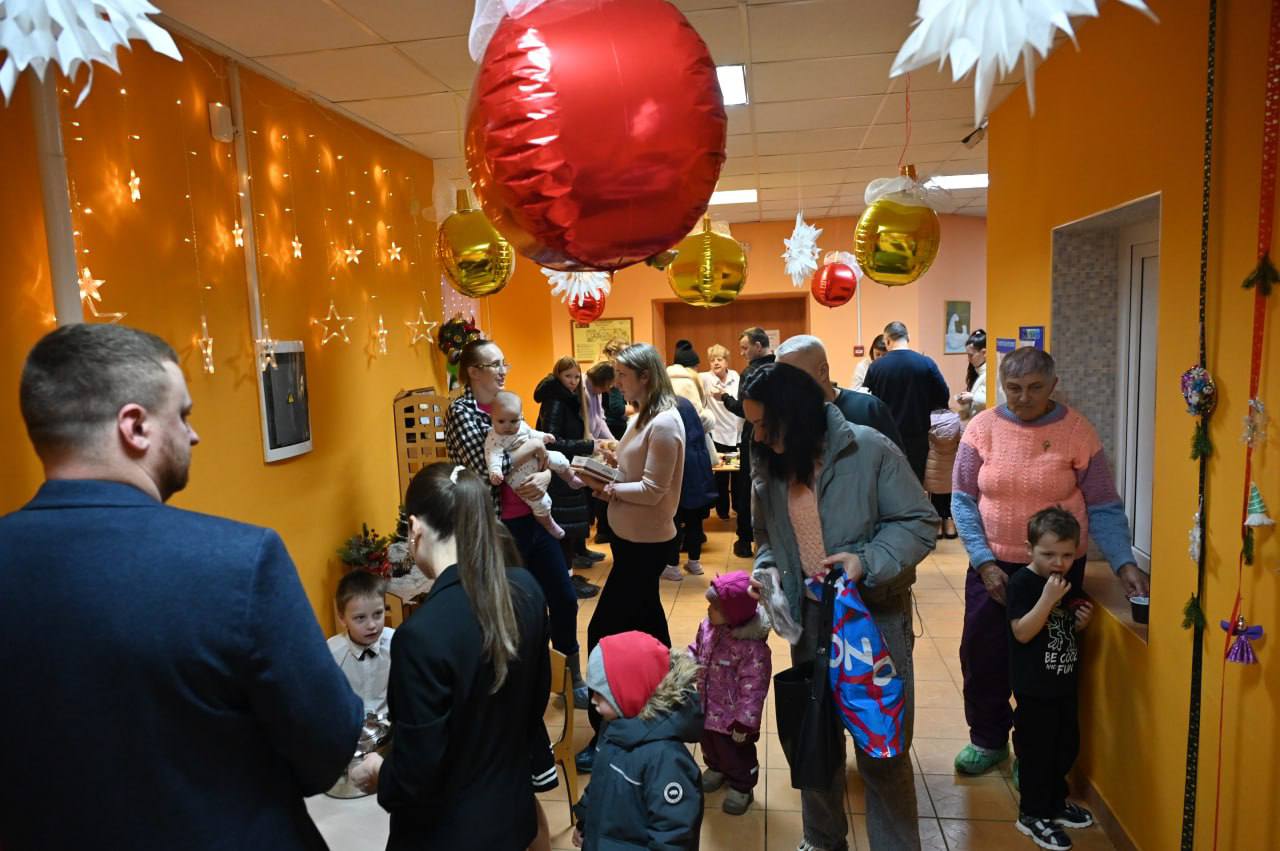 В дошкольном отделении «Умка» состоялась благотворительная ярмарка «Дружба народов в помощь братьям нашим меньшим», организованная в поддержку приюта для бездомных животных «ЗоозащитаПлюс»